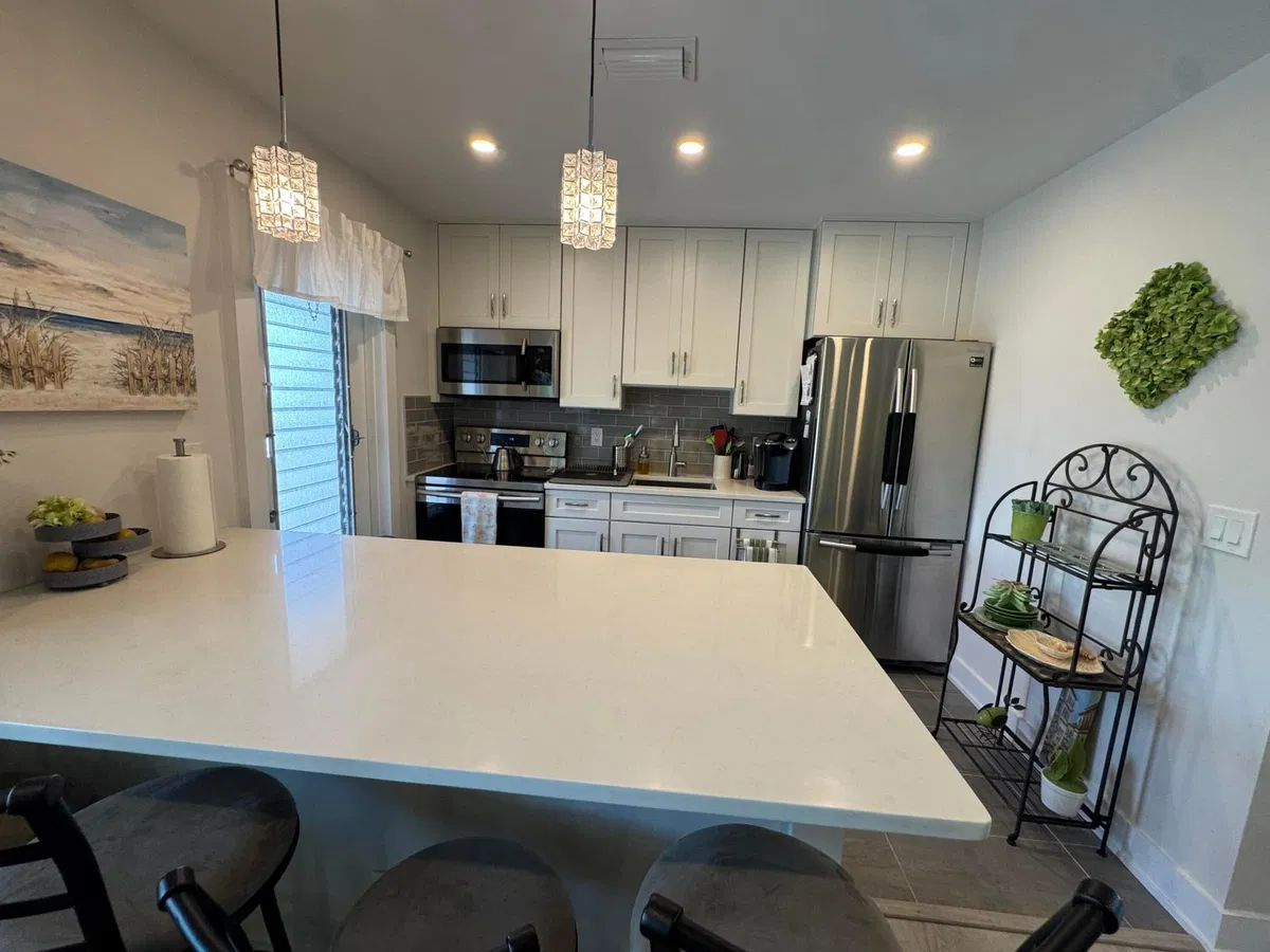 Unit 2-204 photo 7