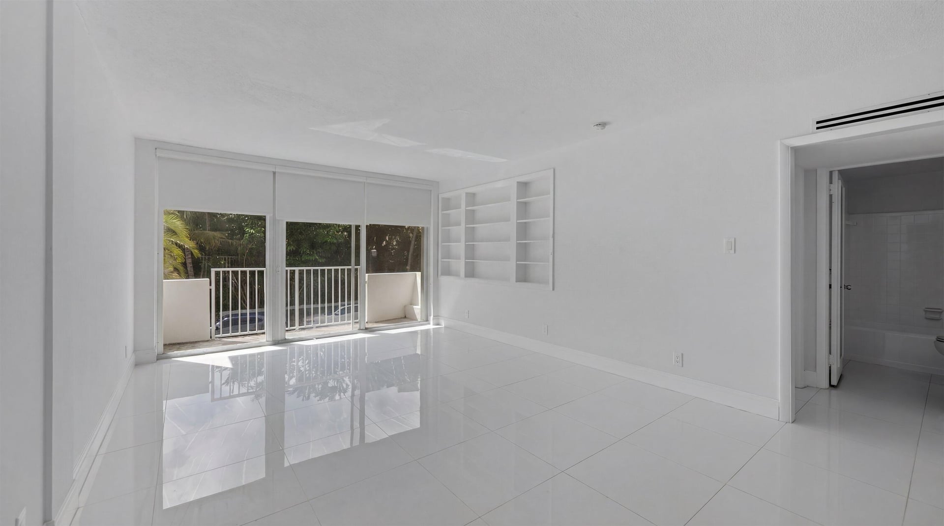 In-Town Palm Beach Unit 2010
