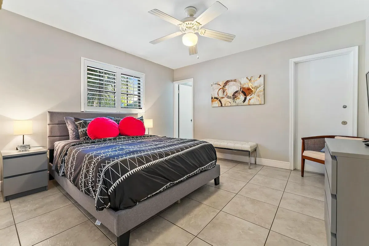 Singer Island Residence photo 13