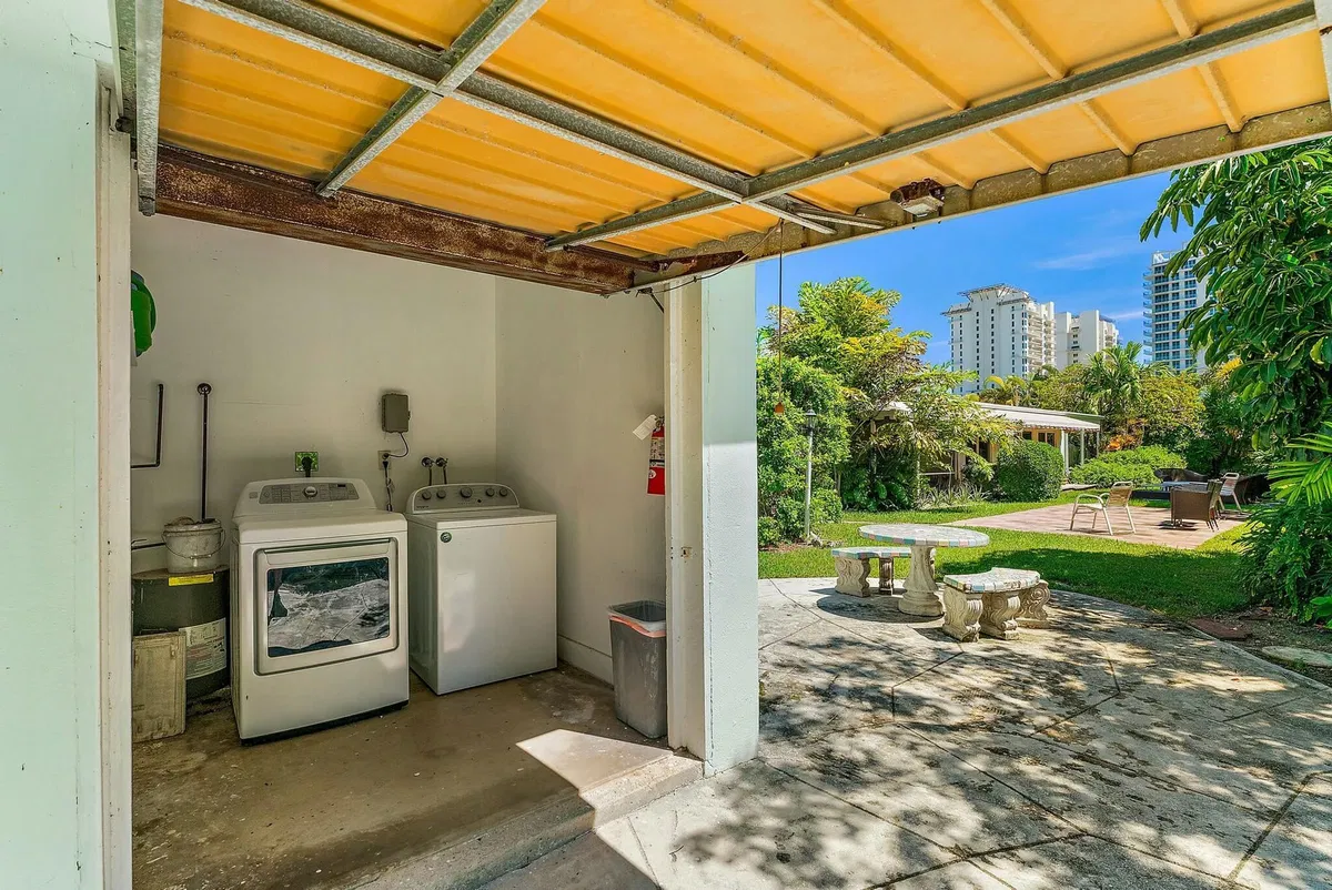 Singer Island Residence photo 19