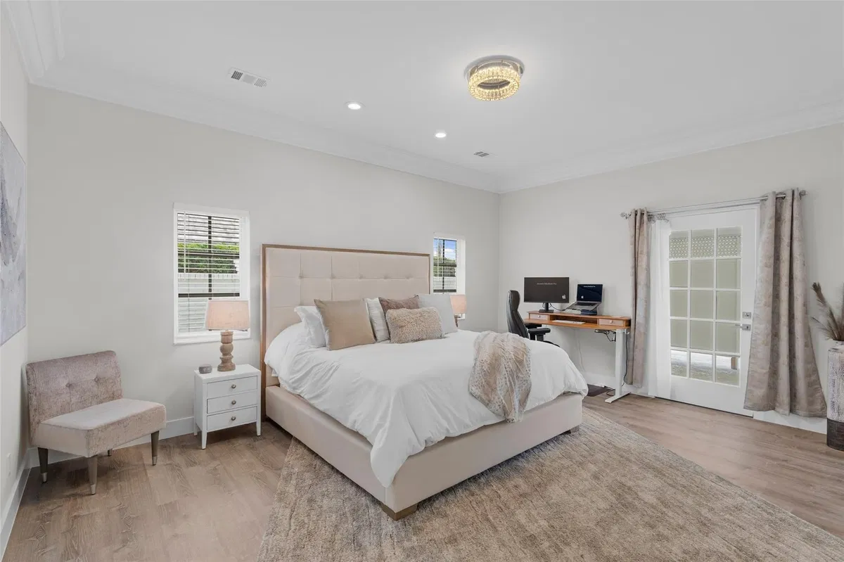 Residence photo 7