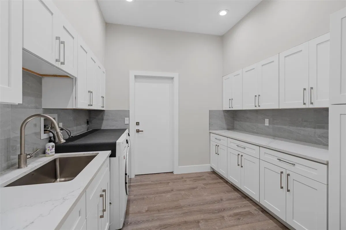 Residence photo 46