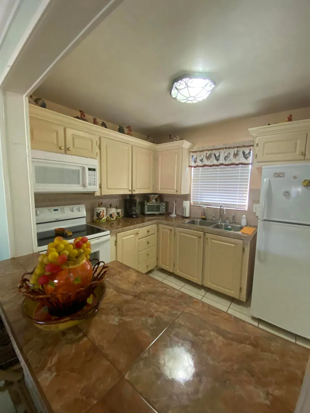 Unit 302 photo 4