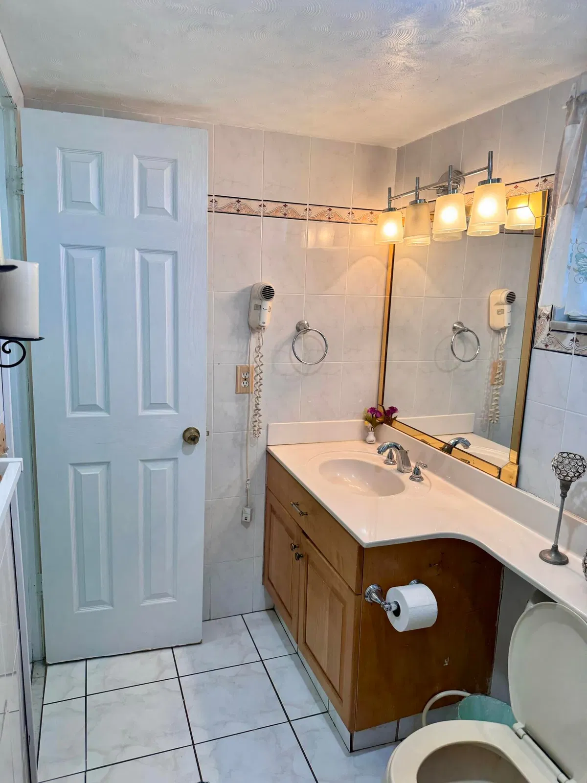 Unit 302 photo 7