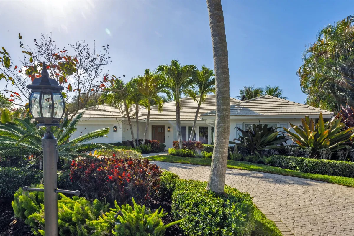 Place Au Soleil Residence