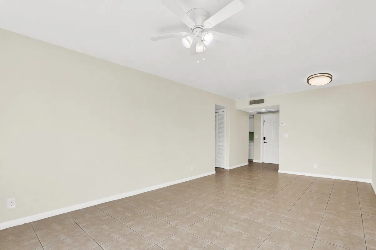 Unit Apt 201 photo 10