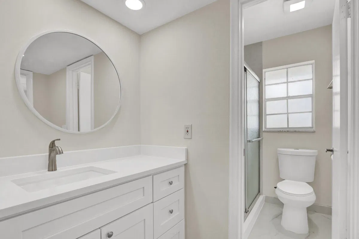 Unit Apt 201 photo 16