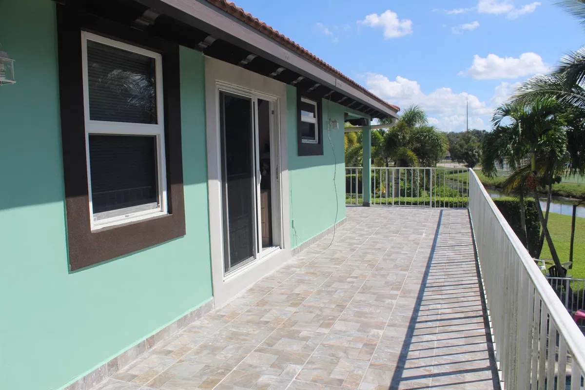 Residence photo 43