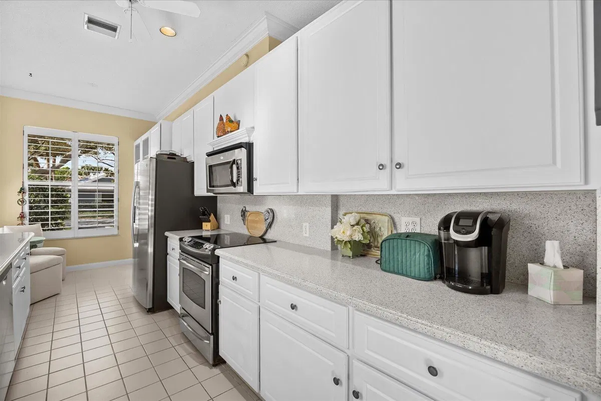 Residence photo 19