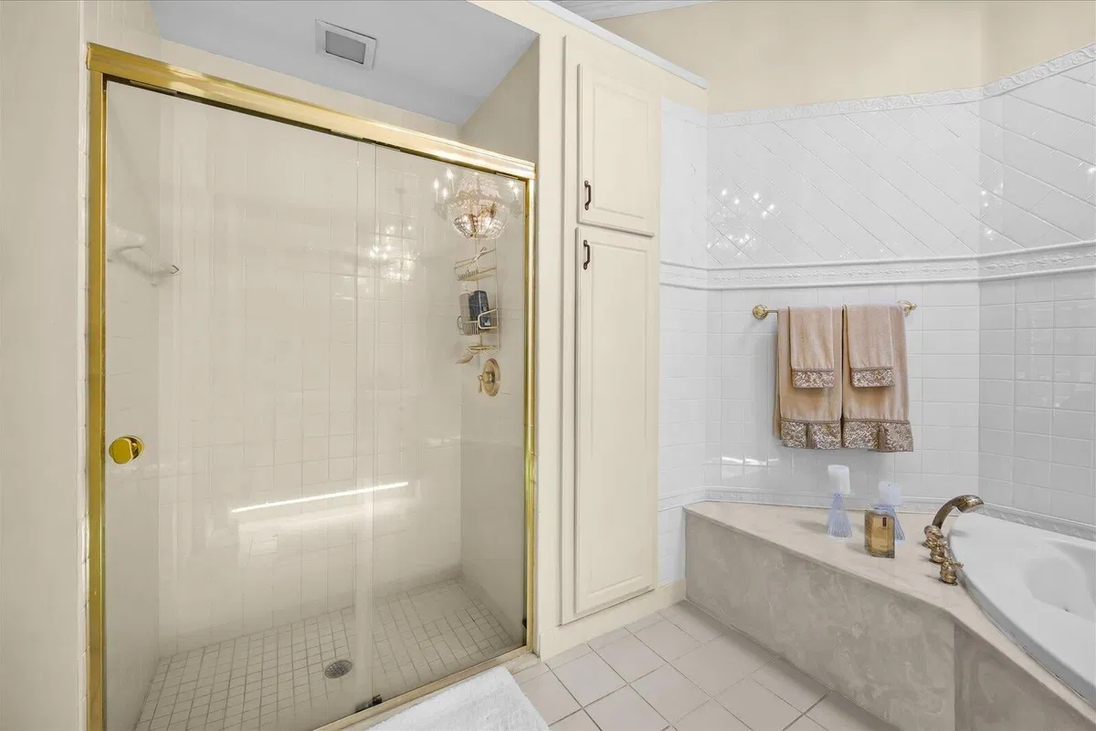 Residence photo 28