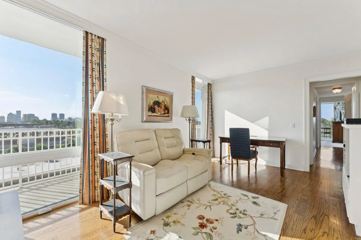 One Royal Palm Way Palm Beach Unit G5 photo 25