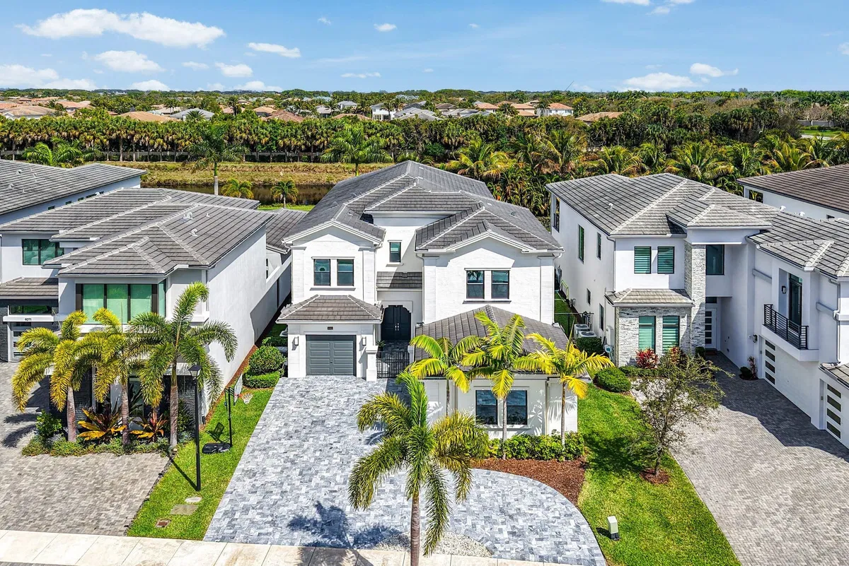 Boca Bridges Residence photo 40