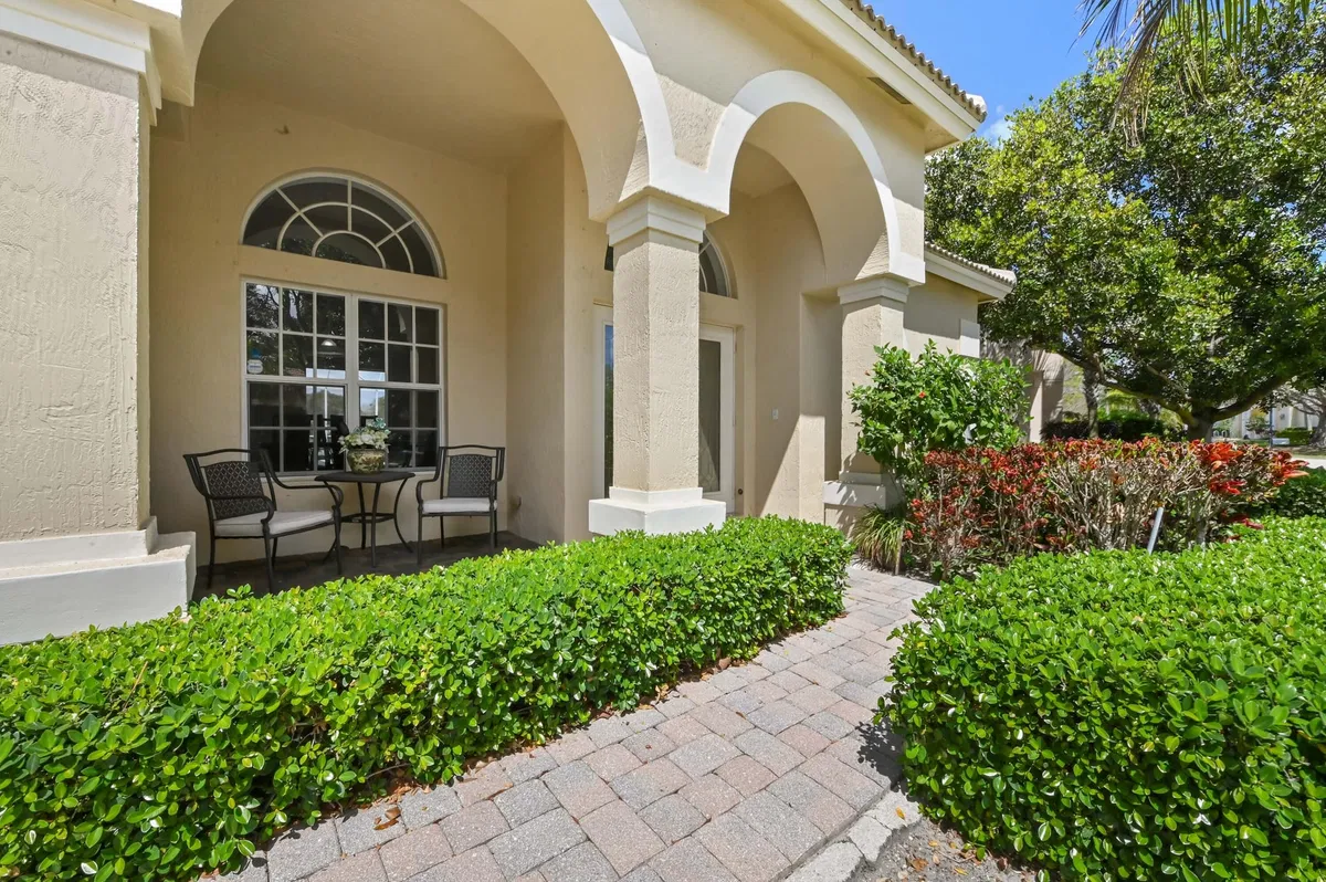 Residence photo 4