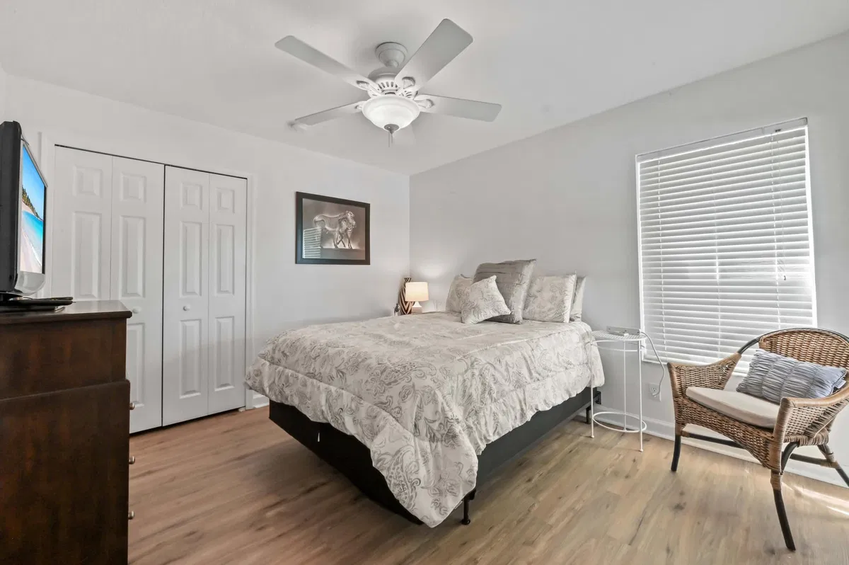 Residence photo 16