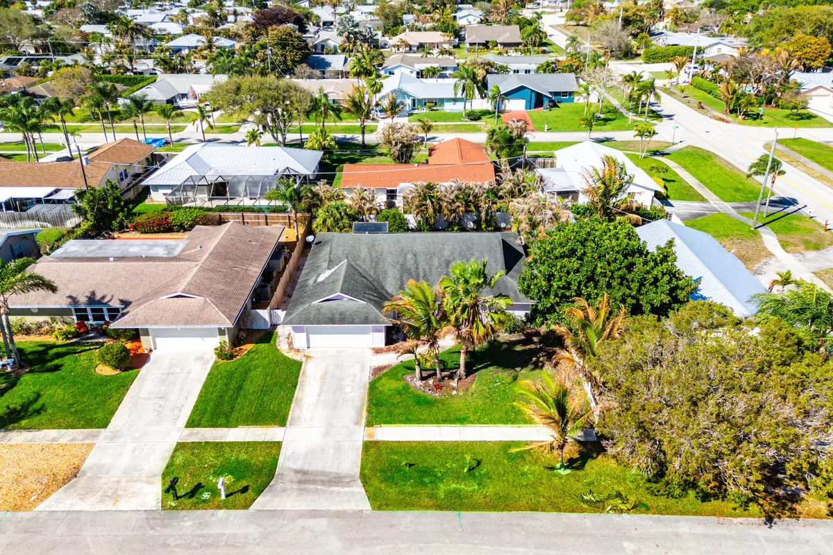 Residence photo 61