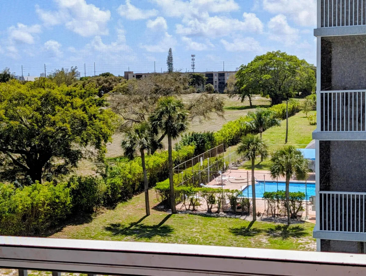 Unit 509 photo 16