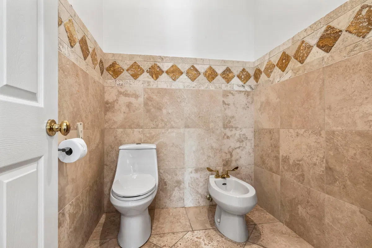  Residence photo 34