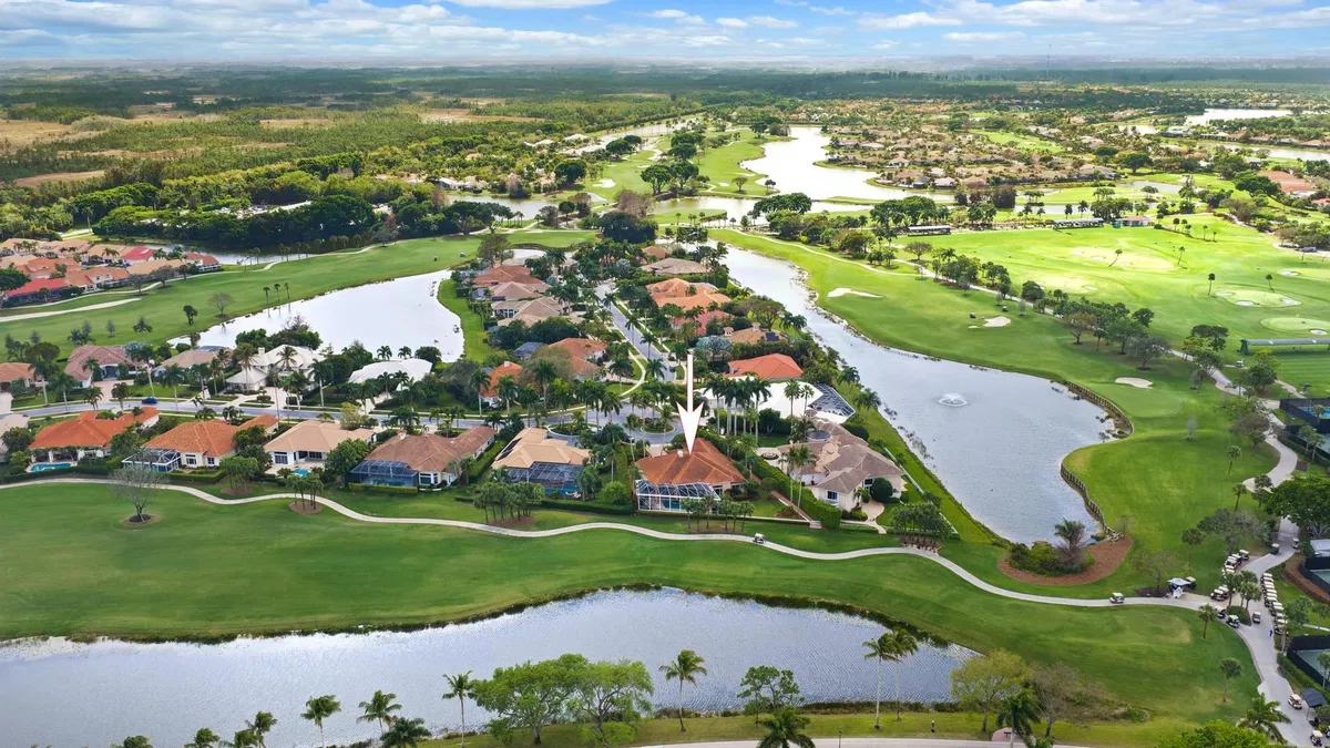 Ibis Golf & Country Club Residence
