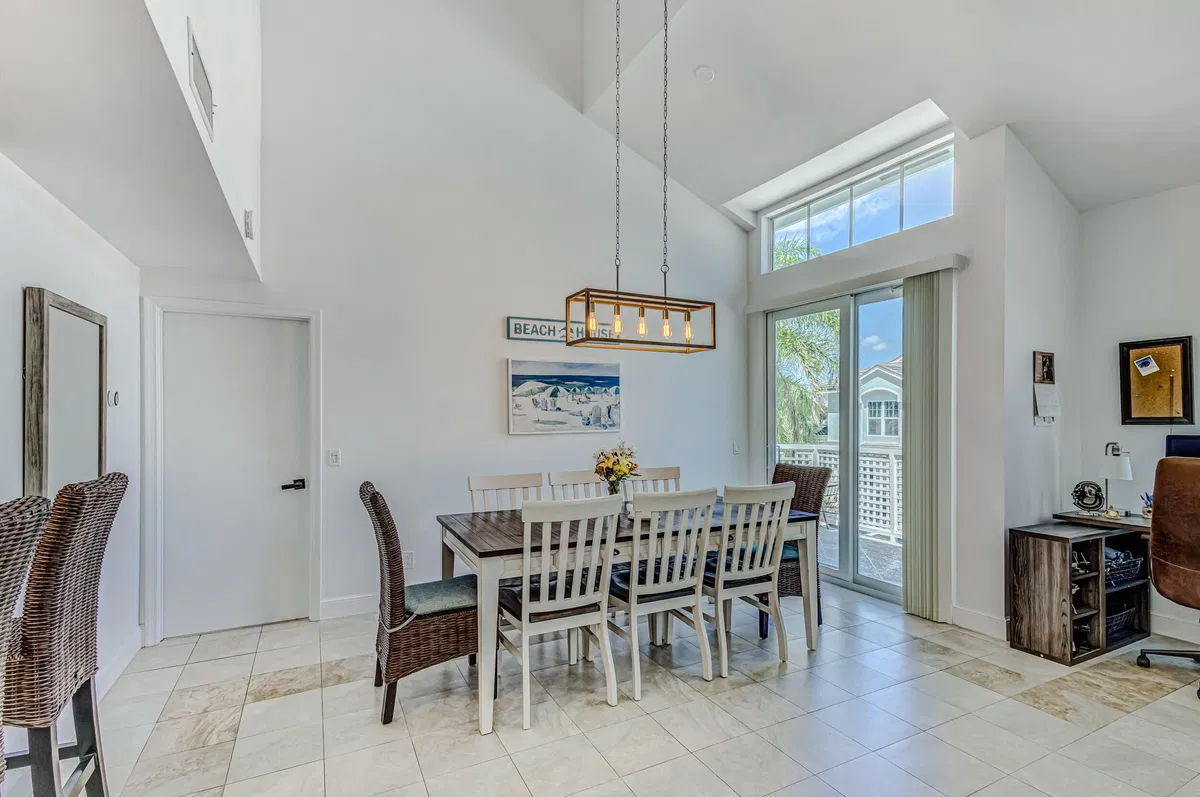 Residence photo 19