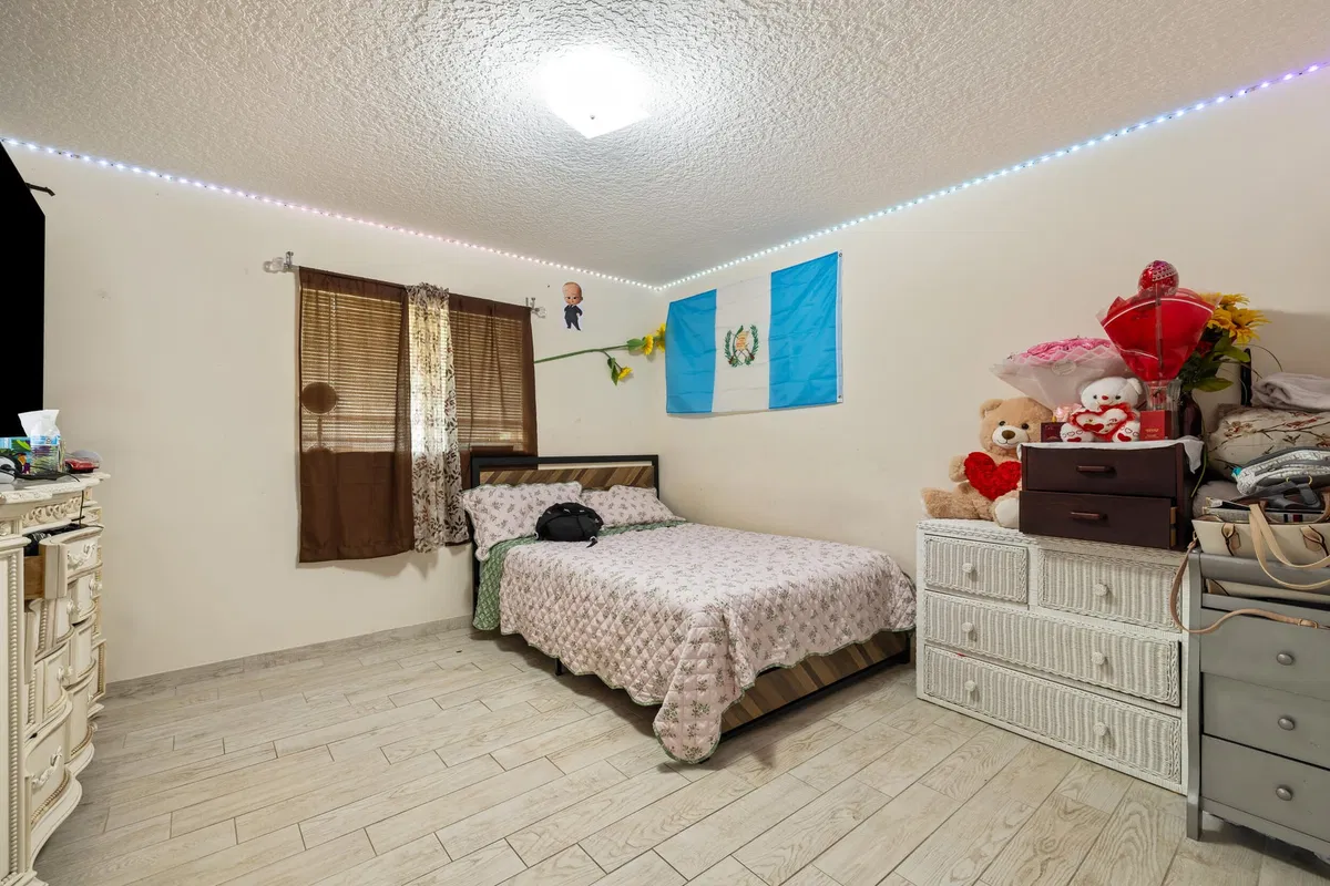 Residence photo 22