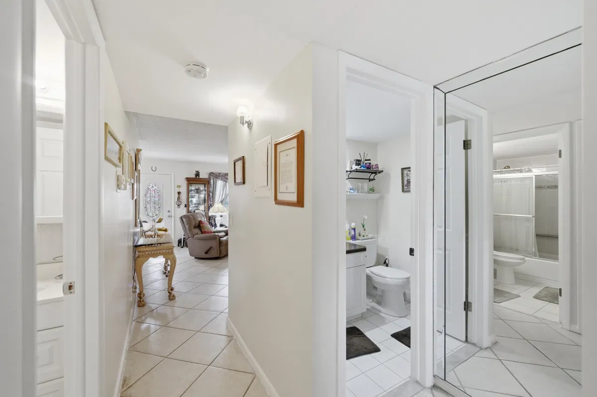 Residence photo 19