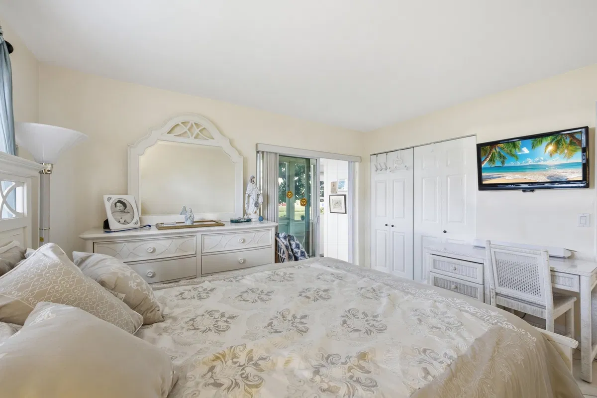 Residence photo 22