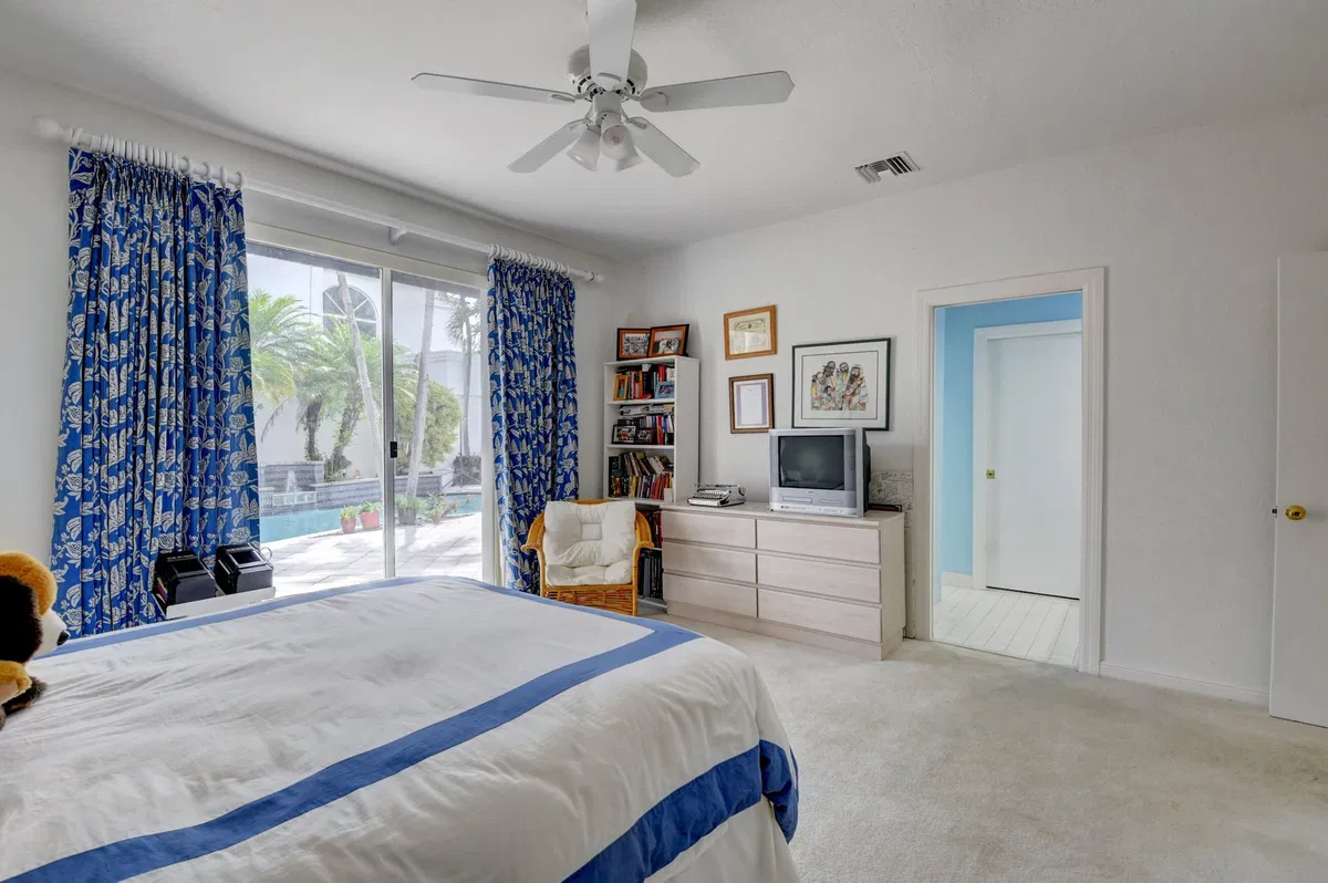 Residence photo 37