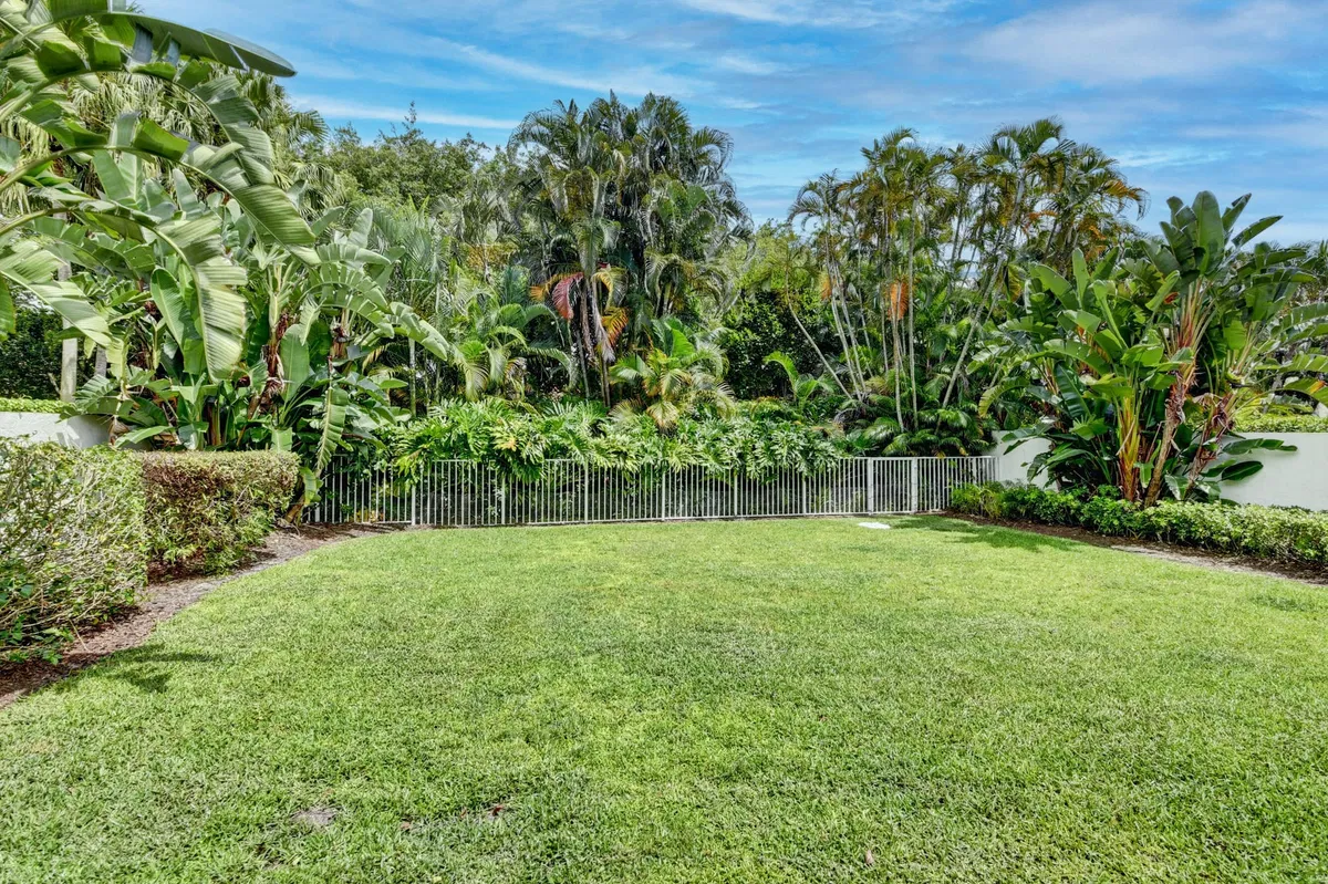 Residence photo 43