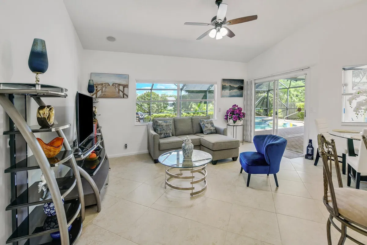  Residence photo 19