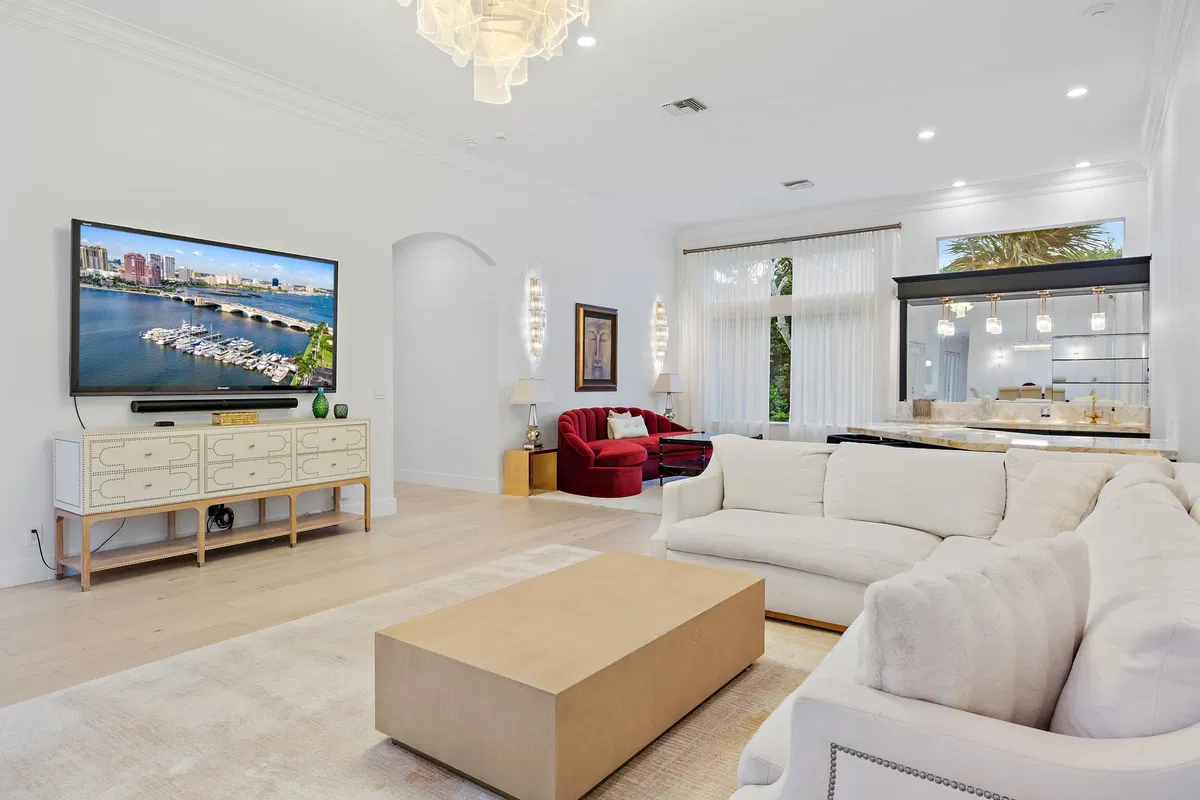 Admirals Cove Residence photo 7