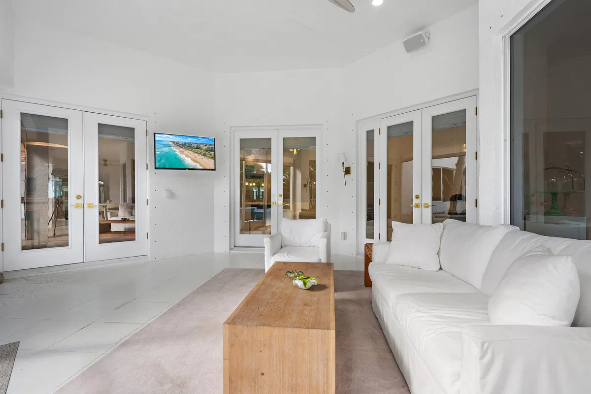 Admirals Cove Residence photo 28