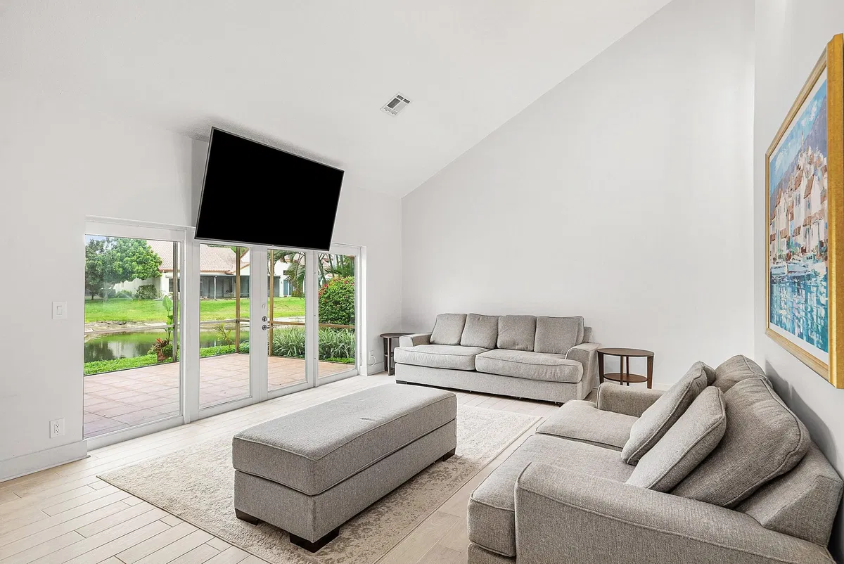 Residence photo 28