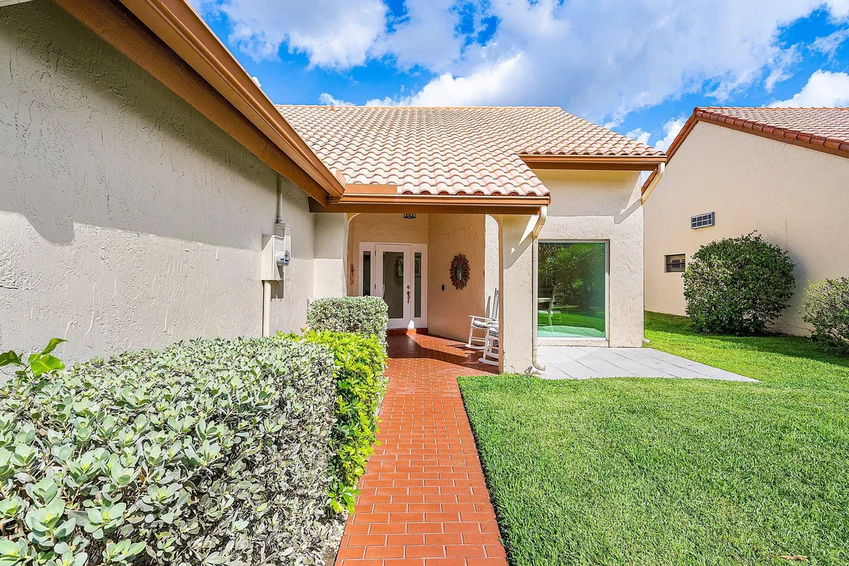 Residence photo 61
