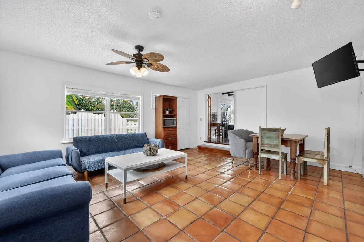 Residence photo 43