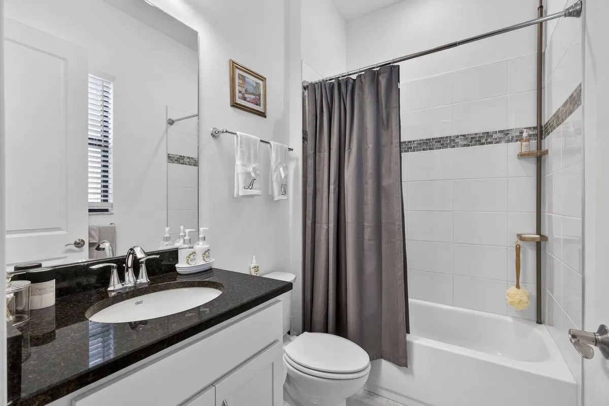 Residence photo 31
