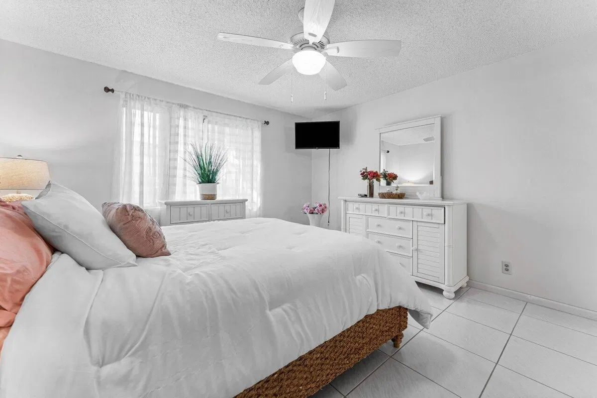  Unit 104 photo 13