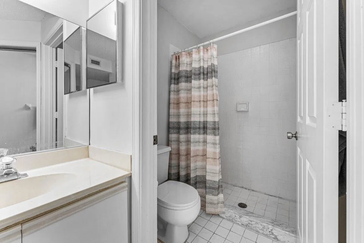  Unit 104 photo 16