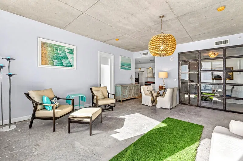 Villa Lofts Unit 703 photo 4