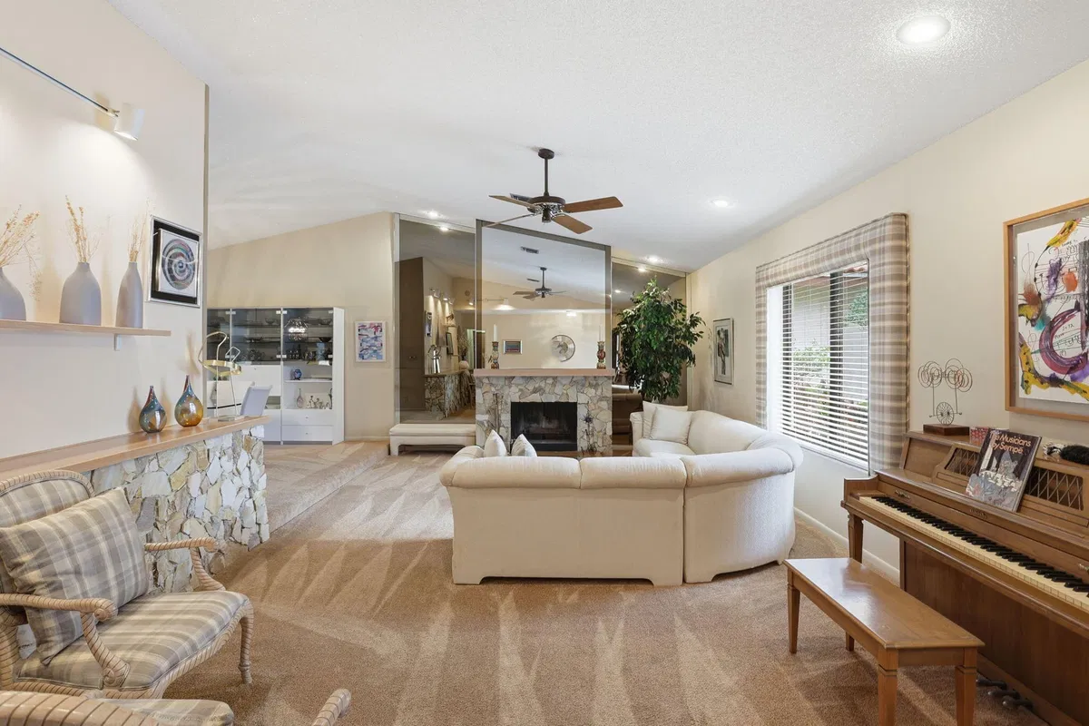 Boca Bath & Tennis Residence photo 13