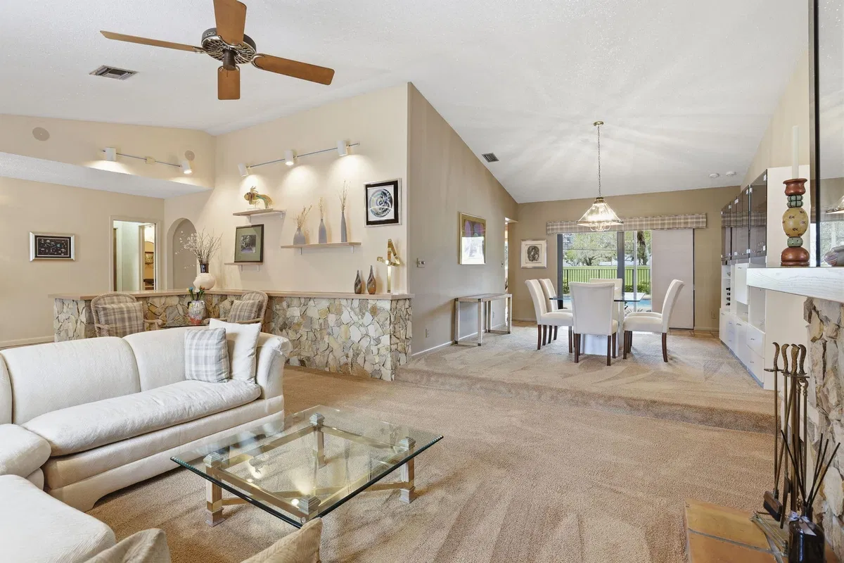 Boca Bath & Tennis Residence photo 16