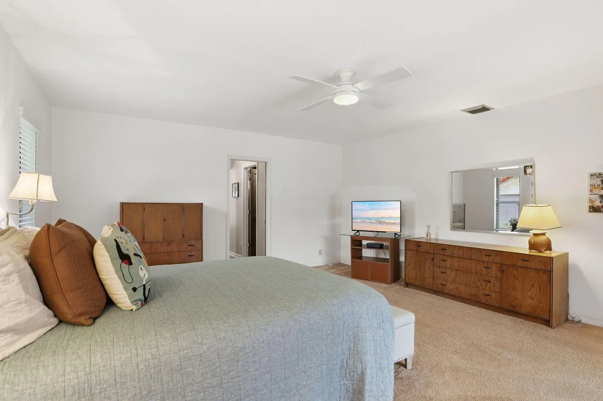 Boca Bath & Tennis Residence photo 25