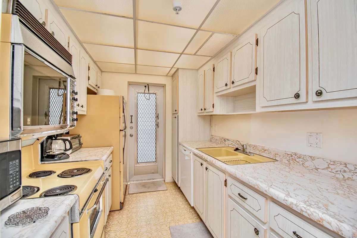 Sea Gate Palm Beach Unit 322 photo 13