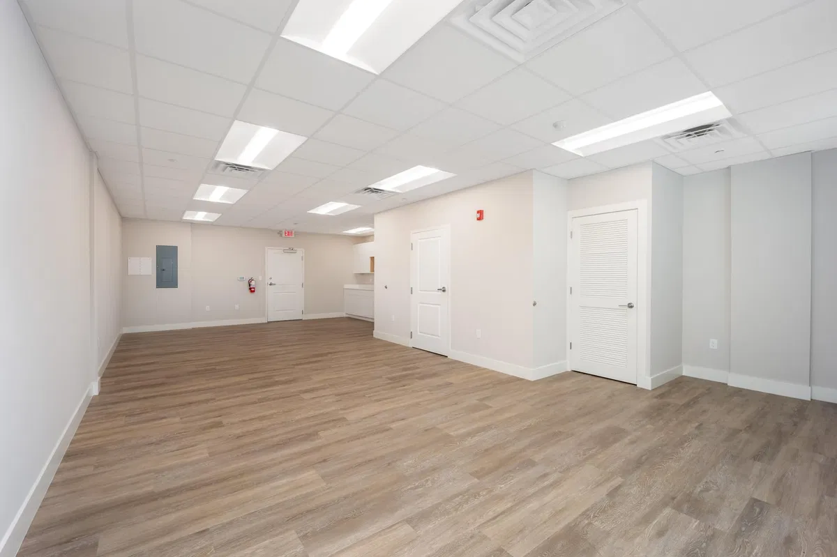 Unit 211 photo 7