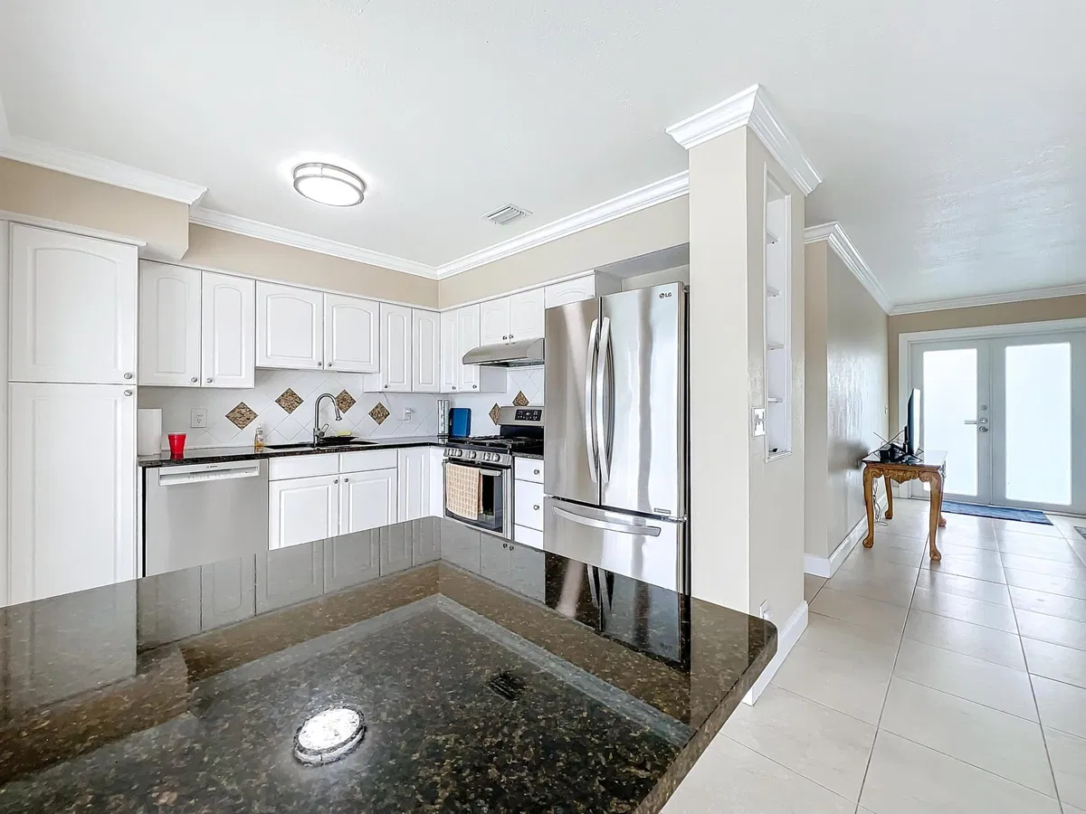 Residence photo 4