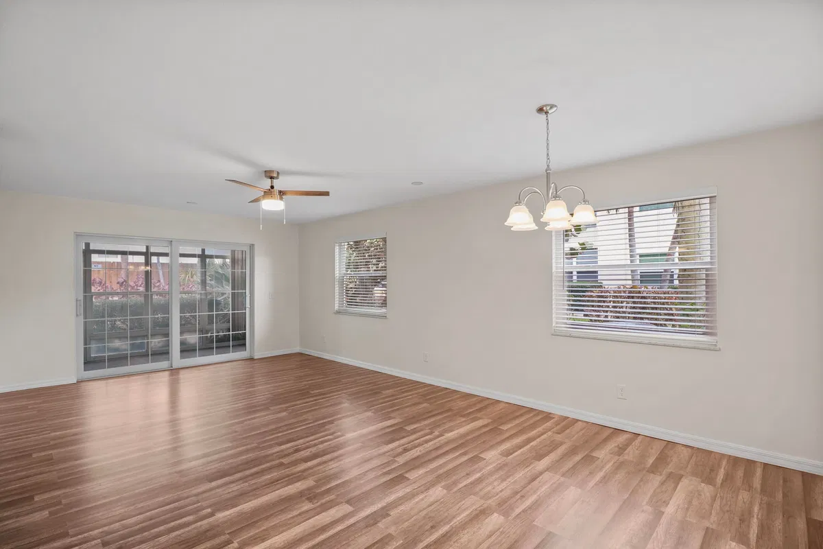  Unit 130-4 photo 16