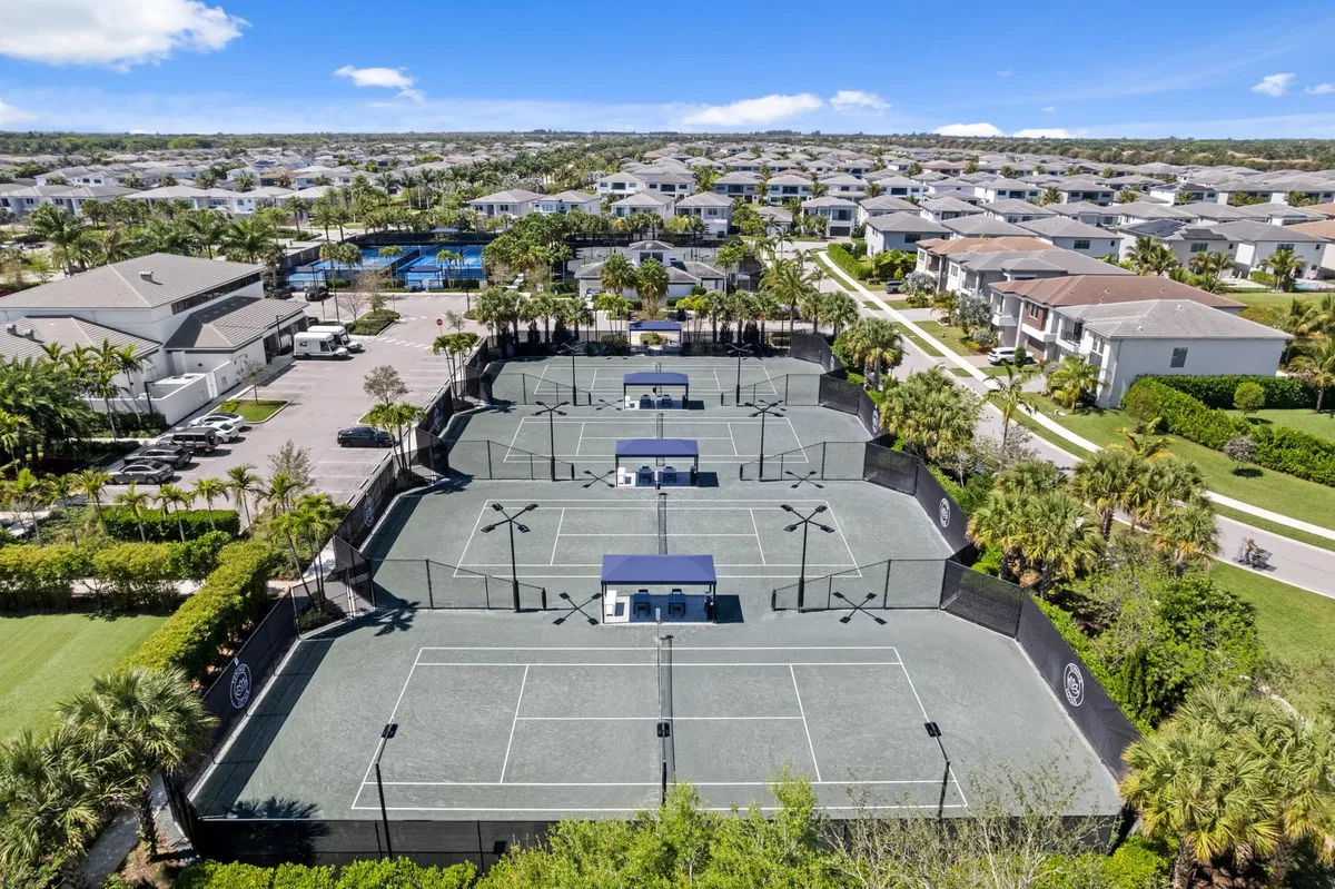 Boca Bridges Residence photo 46