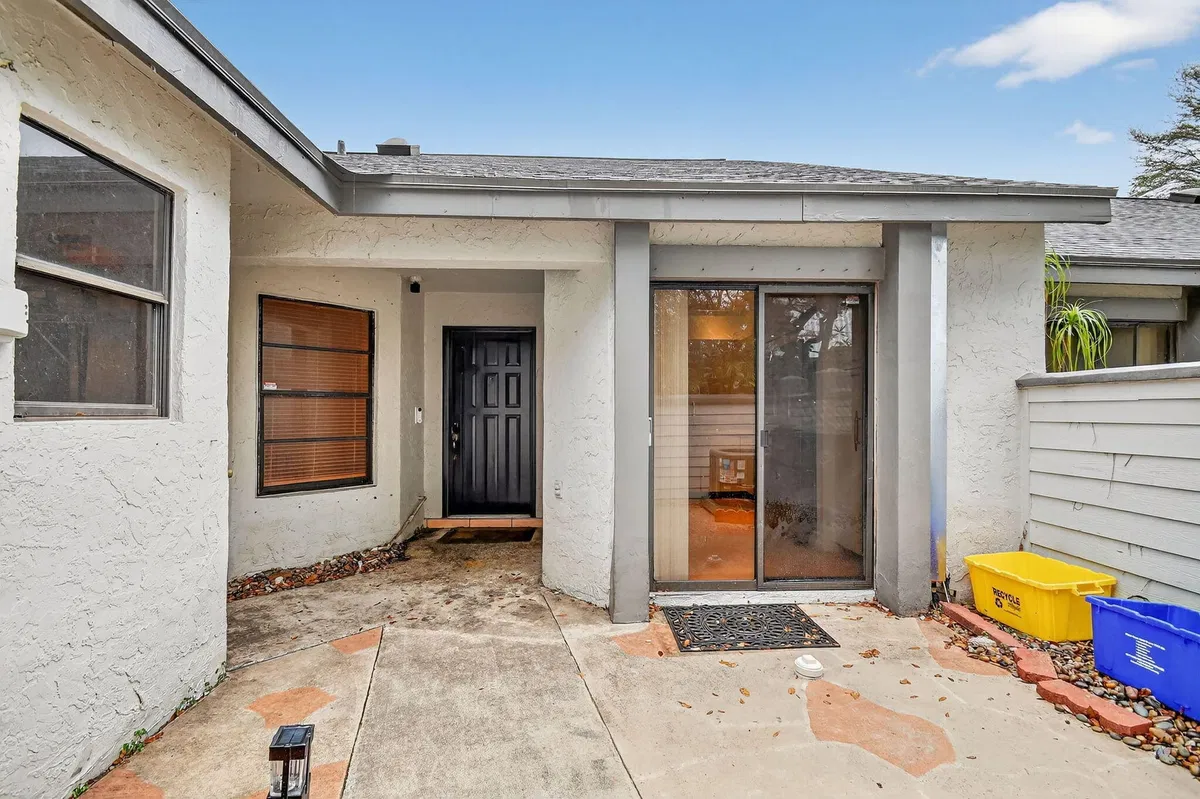 Residence photo 4