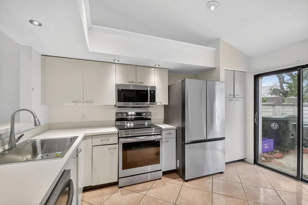 Residence photo 7