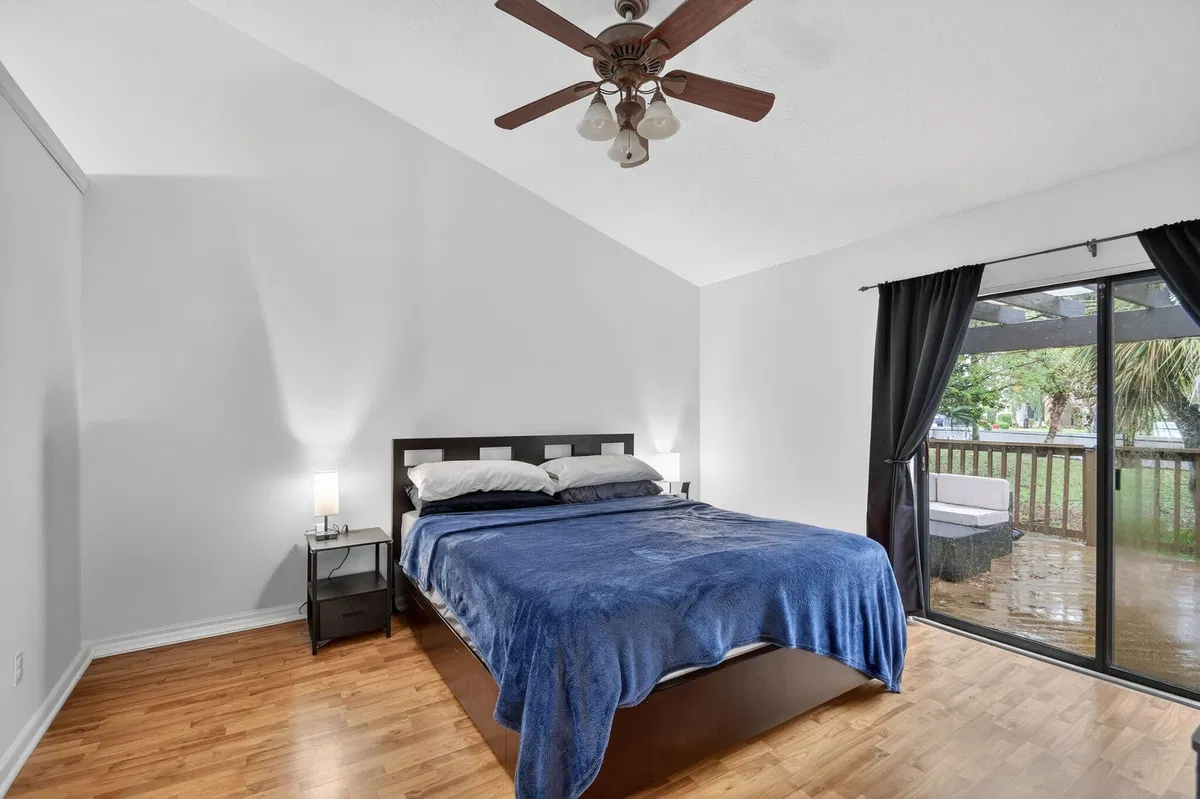 Residence photo 19