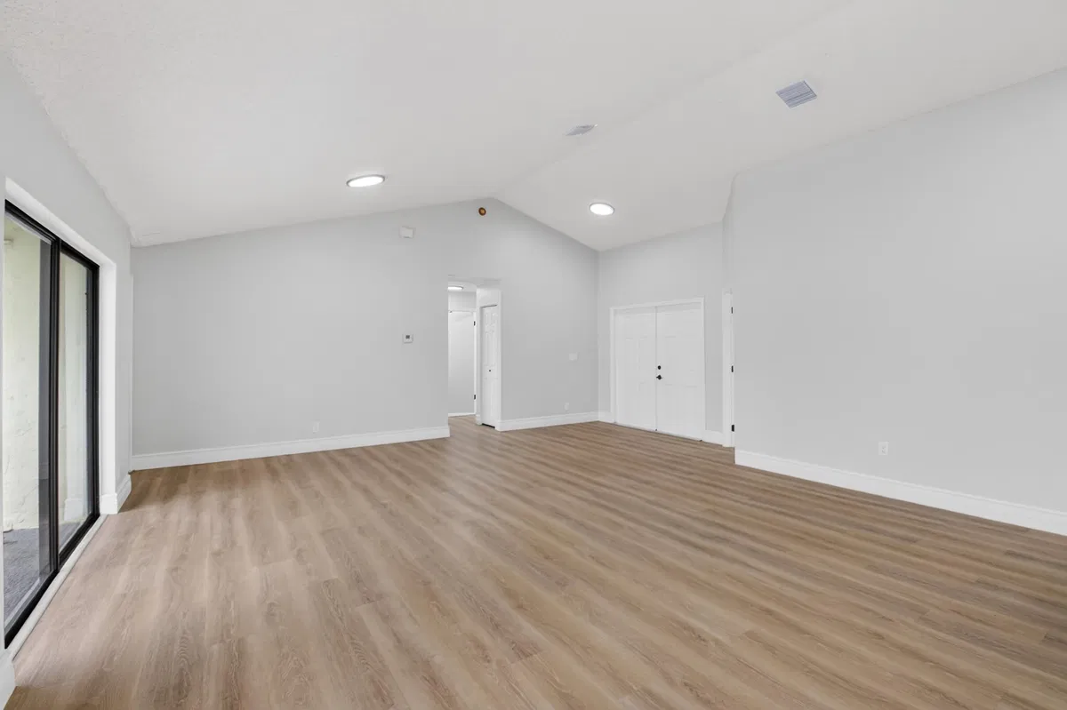 Residence photo 7